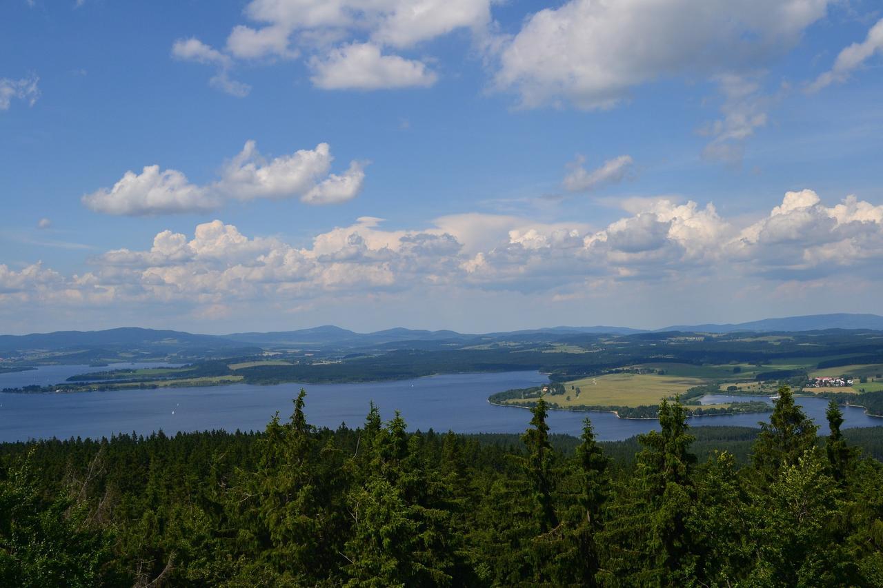 Jbx Resort Apartments Lipno 伏尔塔瓦河畔利普诺 外观 照片