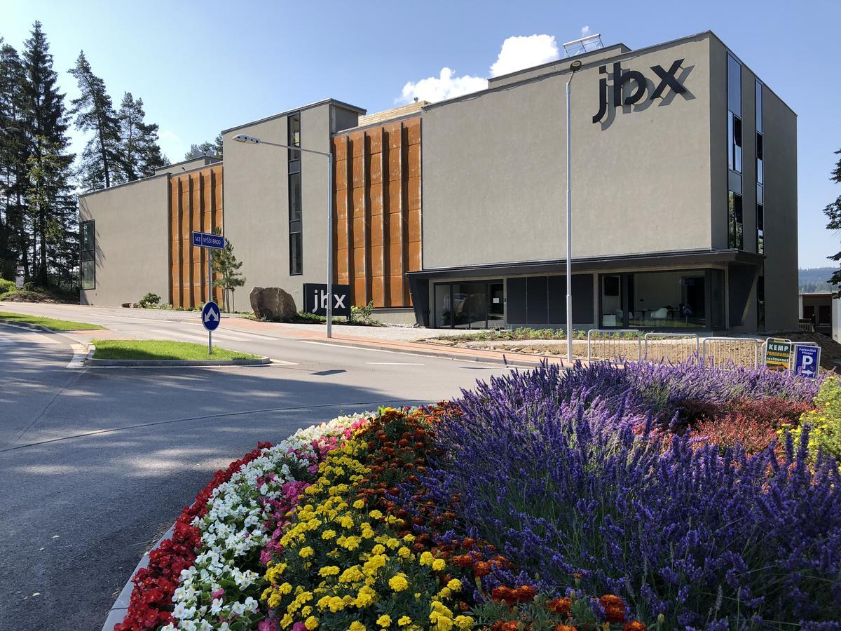 Jbx Resort Apartments Lipno 伏尔塔瓦河畔利普诺 外观 照片